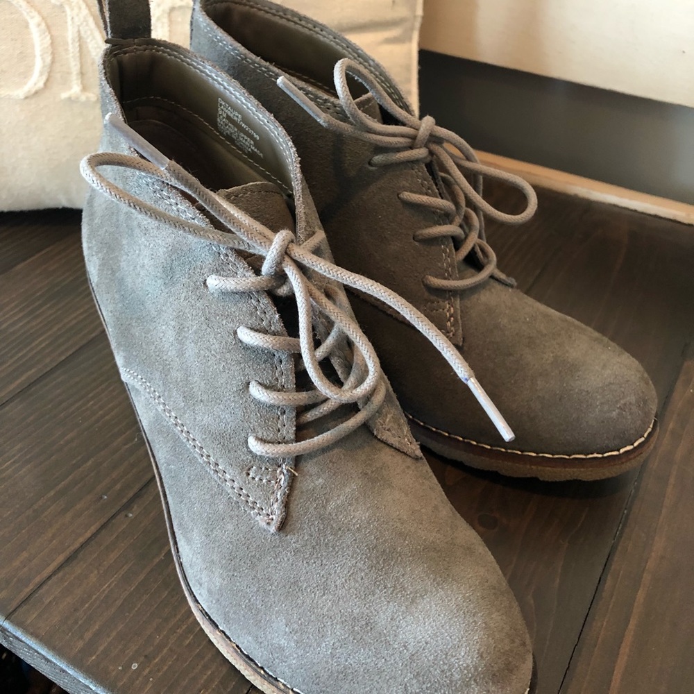 Suede gray lace ups